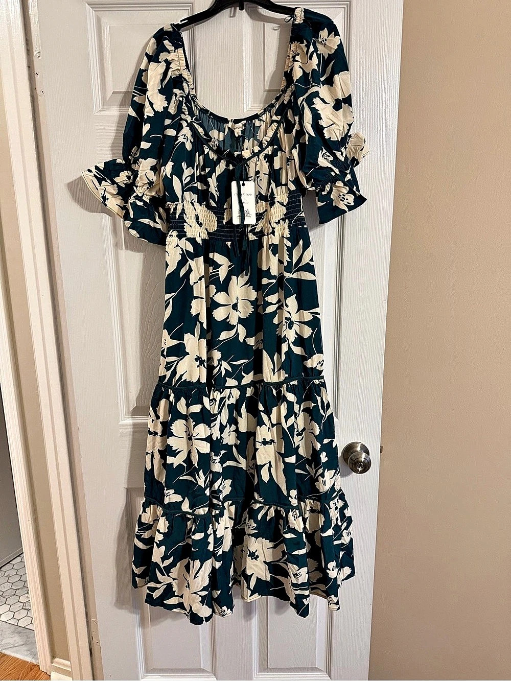 Hunter green floral short sleeve square neck maternity maxi Dress new size large